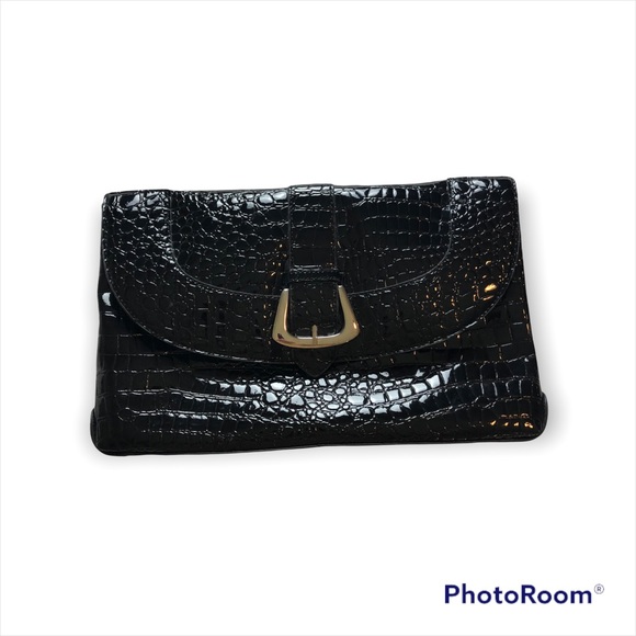 WHITE HOUSE BLACK MARKET WHBM Crocodile embossed fold over clutch NWT Black